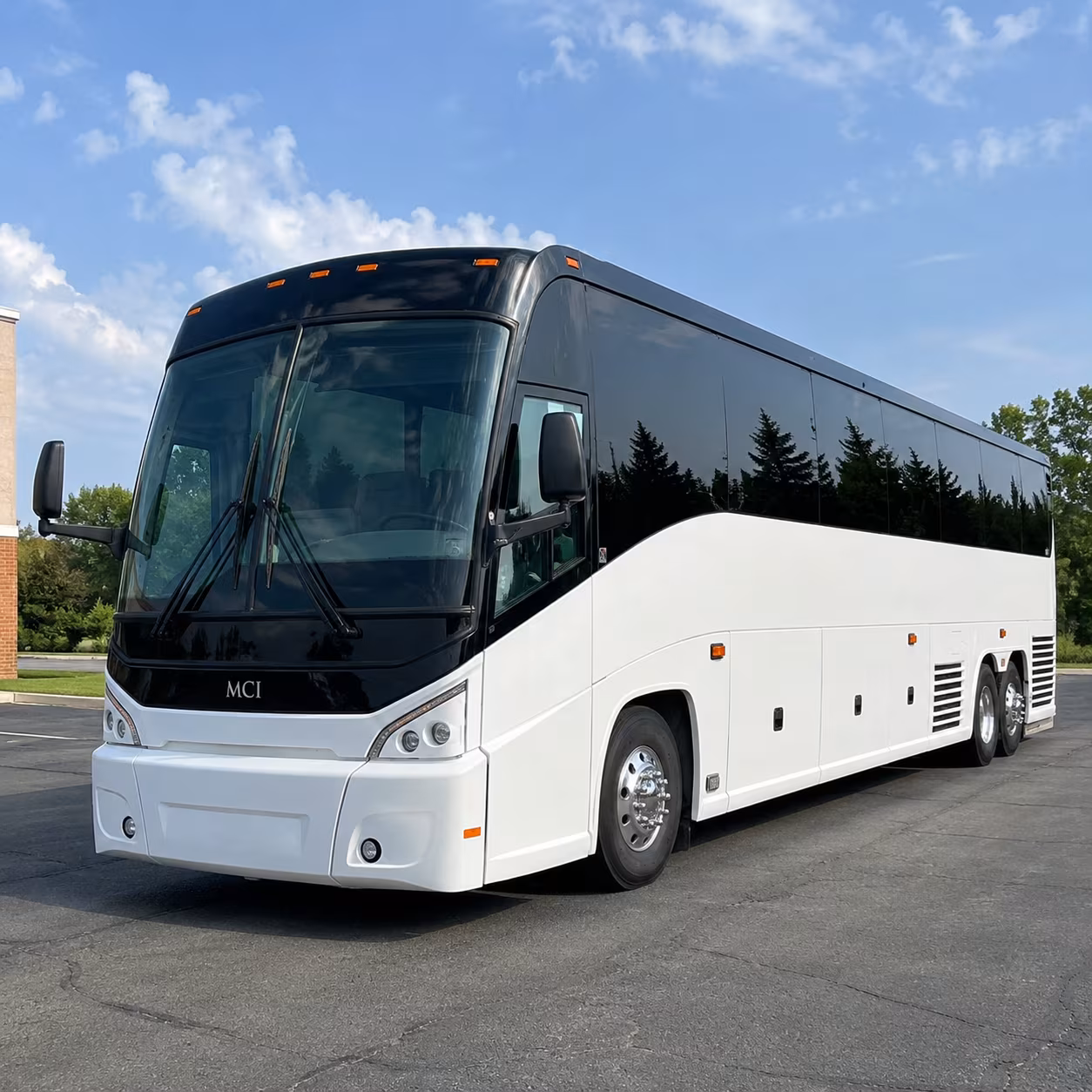 convention center shuttle buses along great america parkway